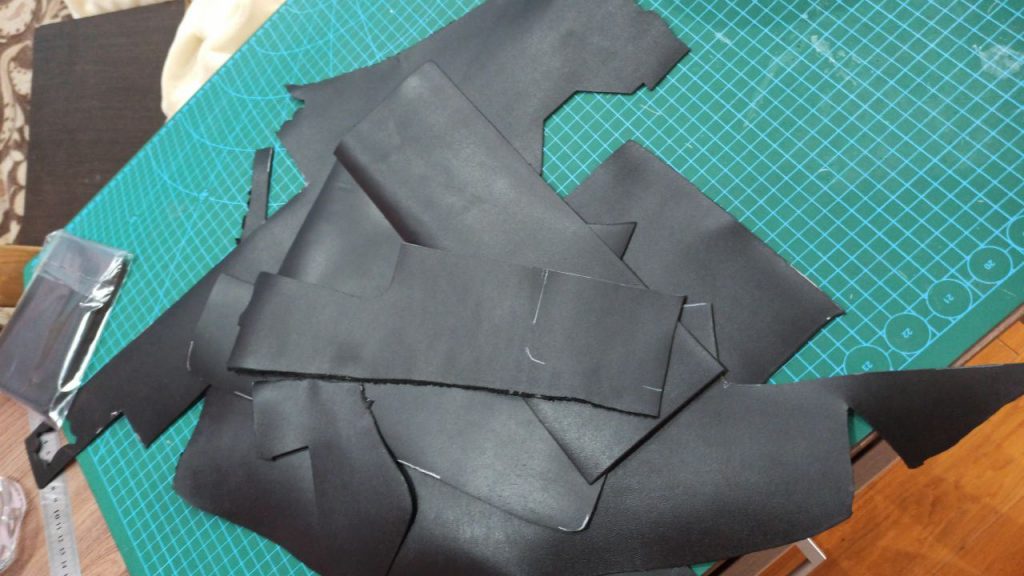 Кошельки и ремни ручной работы: как наладить производство и логистику кожаных изделий